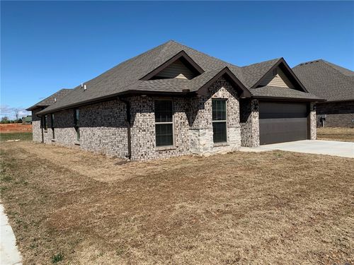 740 Arkansas Black, Bentonville, AR, 72712-3347 | Card Image