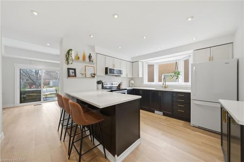 191 Bell Ave, Hamilton, ON, L8K3E5 | Card Image