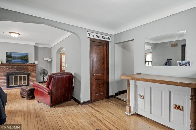 10_1036_13th10_mls.jpg | Image 5