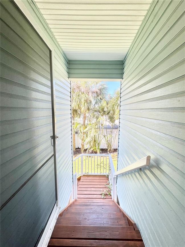 16204 3 Rd St E, House other with 3 bedrooms, 4 bathrooms and null parking in REDINGTON BEACH FL | Image 47