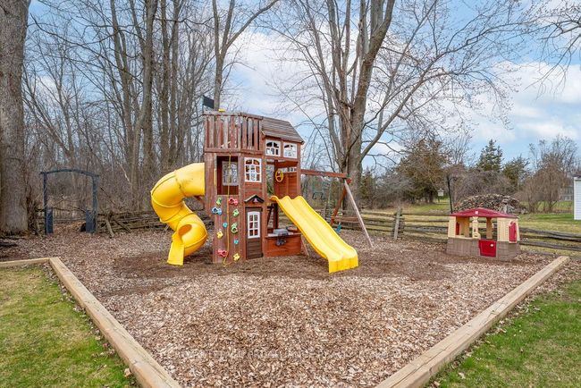 657 49 Highway, House other with 3 bedrooms, 2 bathrooms and 5 parking in Prince Edward County ON | Image 4