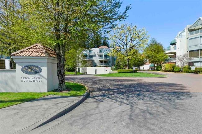 406 - 1725 Martin Drive, Condo with 2 bedrooms, 2 bathrooms and 2 parking in Surrey BC | Image 1