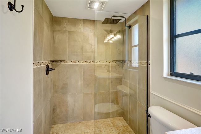 210 Ne 10 Th Ave, House other with 3 bedrooms, 2 bathrooms and null parking in Cape Coral FL | Image 15