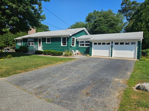 90 Westwood Dr, Groton, CT, 06340-6041 | Card Image