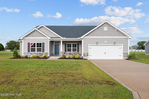 2847 Tucker Hill Dr, Grimesland, NC, 27837-7705 | Card Image
