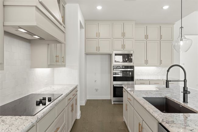 24. 150 Waterview - Kitchen (4) | Image 5