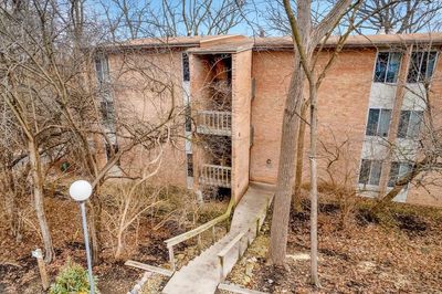 1A - 6010 Forest View Road, Condo with 2 bedrooms, 2 bathrooms and 1 parking in Lisle IL | Image 2