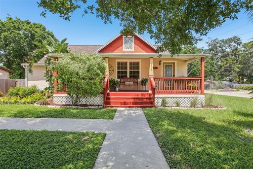 501 32nd Ave N, St Petersburg, FL, 33704-2140 | Card Image