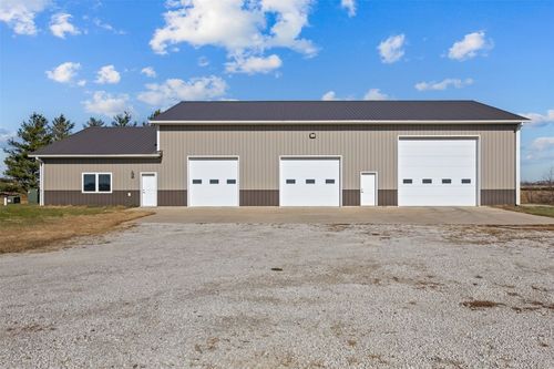 1058 Y Ave, Norway, IA, 52318-8501 | Card Image