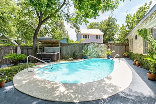 2301 Del Curto Rd, Austin, TX, 78704-4811 | Card Image