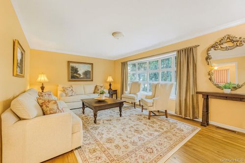 15 Wayne Way, White Plains, NY, 10607-1024 | Card Image