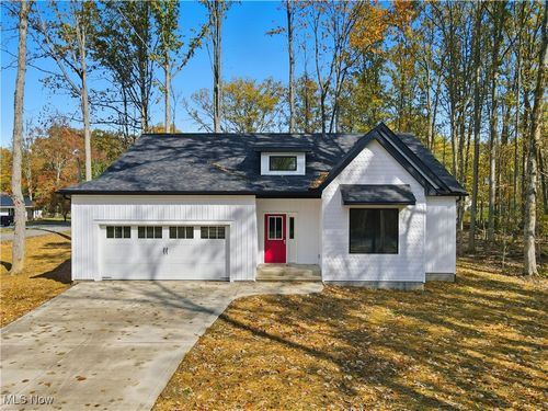 603 Oriole Dr, Roaming Shores, OH, 44084-9709 | Card Image