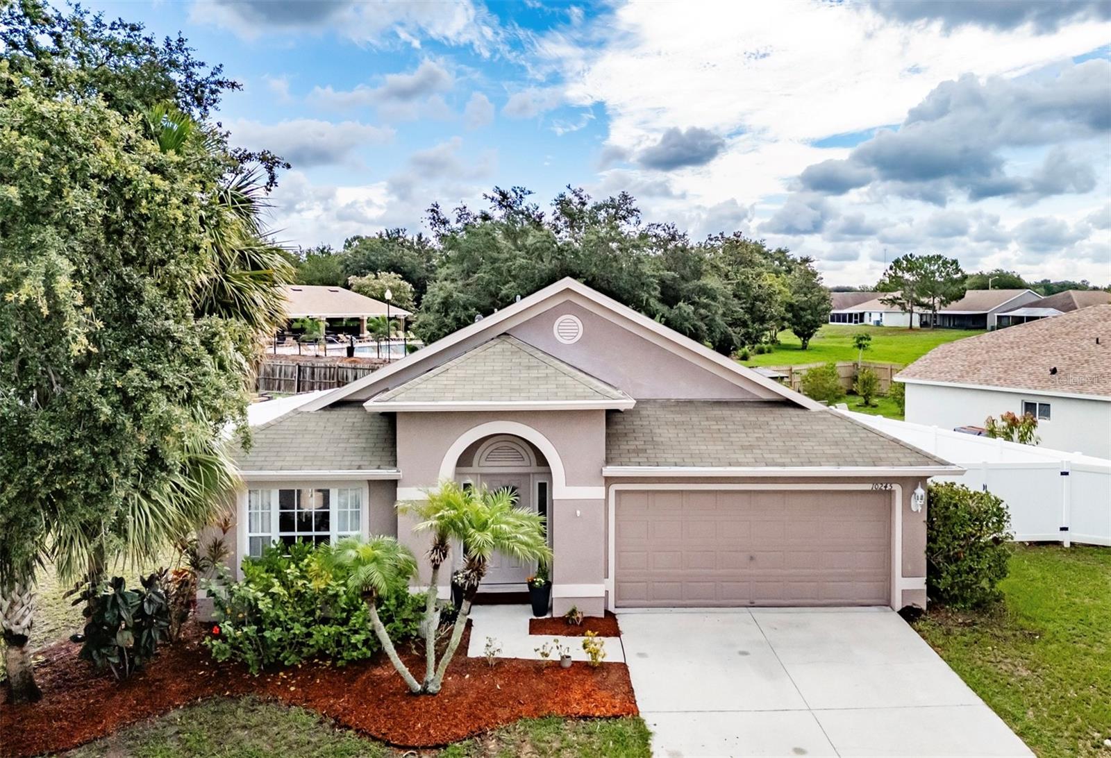 Hunters Haven Blvd, Riverview, FL 33578