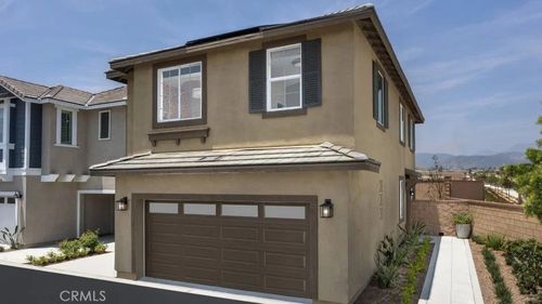 16628 Shallot St, Fontana, CA, 92336-6631 | Card Image