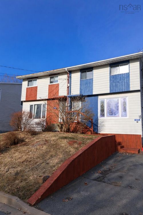 1570 Riverside Dr, Lower Sackville, NS, B4C2Y8 | Card Image