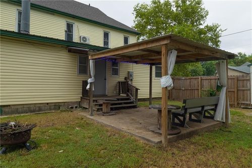 425 E 5th St, Cherryvale, KS, 67335-2206 | Card Image