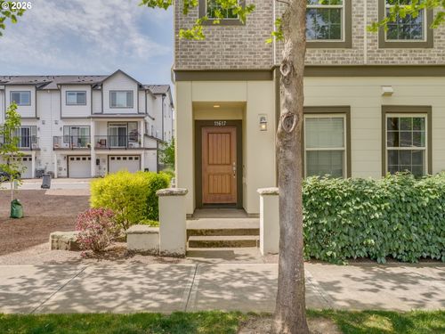 11617 Sw Collina Ln, Wilsonville, OR, 97070-7121 | Card Image