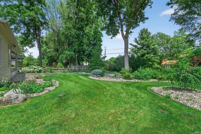 1722 Cobblestone Blvd, Condo with 3 bedrooms, 3 bathrooms and null parking in Elkhart IN | Image 36