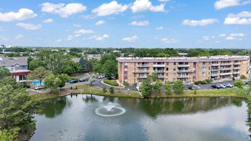 apt-216-5450 Astor Ln, Rolling Meadows, IL, 60008-4118 | Card Image