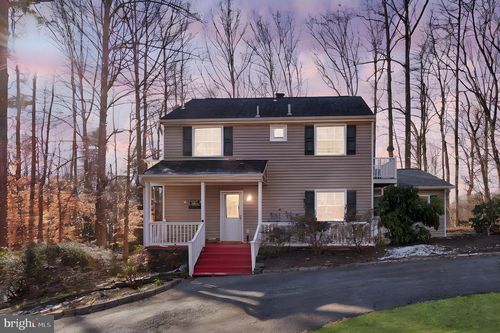 11800 Dukes Dr, BUMPASS, VA, 23024-9667 | Card Image