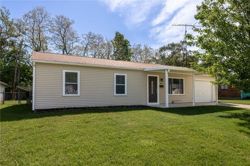 868 Cliffside Dr, New Carlisle, OH, 45344-2437 | Card Image