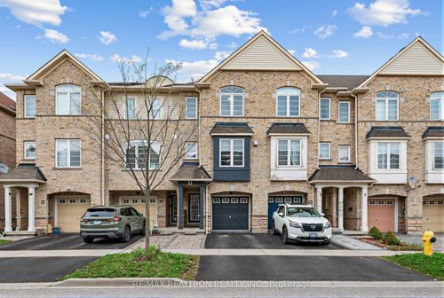 21 Cullcastle St, Ajax, ON, L1S0B1 | Card Image