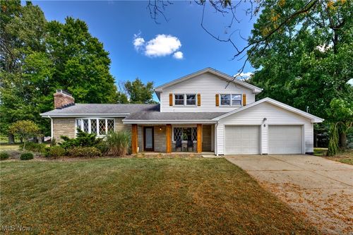 8 Centennial Dr, Poland, OH, 44514-1706 | Card Image