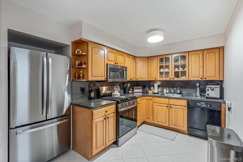 196-52 45th Dr, Flushing, NY, 11358-3510 | Card Image