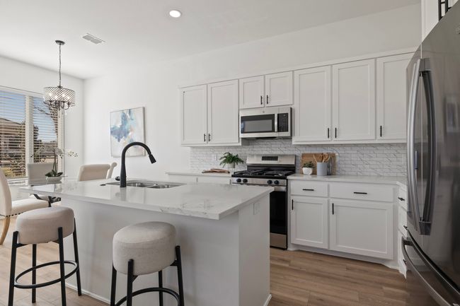 172 W 17 Th St, Townhouse with 3 bedrooms, 3 bathrooms and null parking in Mount Pleasant TX | Image 14
