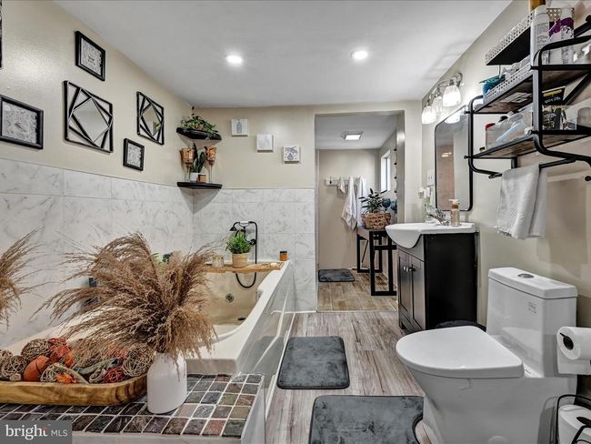 1628 Spruce St, Home with 3 bedrooms, 1 bathrooms and null parking in ASHLAND PA | Image 17