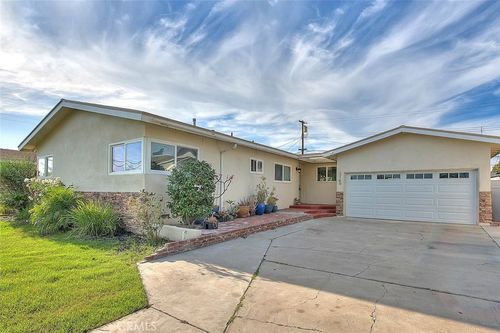 2149 W Cris Ave, Anaheim, CA, 92804-6033 | Card Image