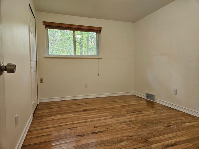 Bedroom 3 (upper) | Image 18