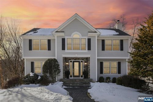 130 Tamboer Dr, North Haledon, NJ, 07508-2970 | Card Image