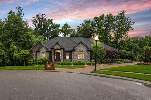5318 Claiborn Ct, Newburgh, IN, 47630-3179 | Card Image