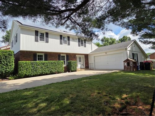 100 Southridge Dr, Monroeville, PA, 15146-4740 | Card Image