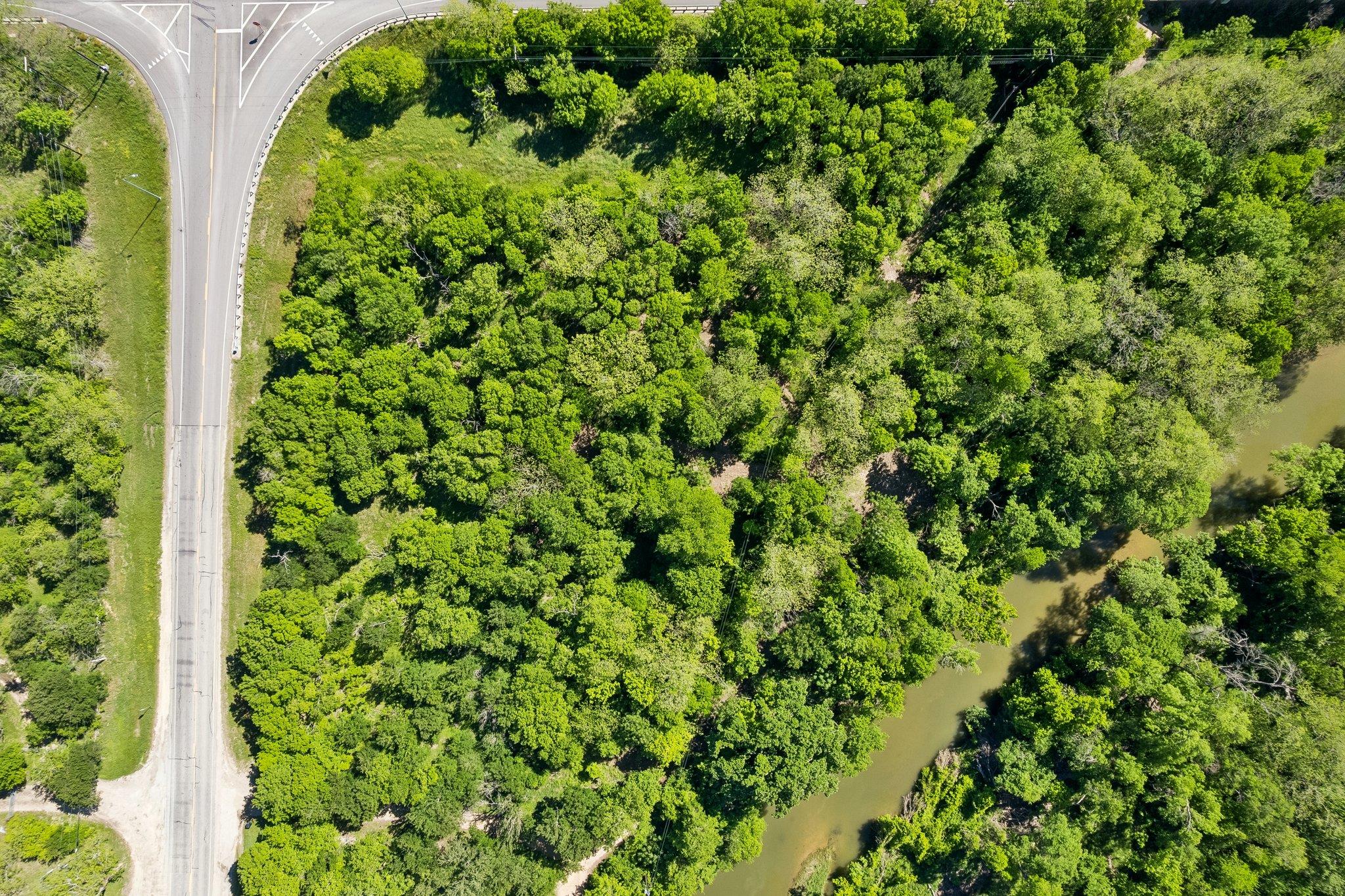 Land in Granger 4