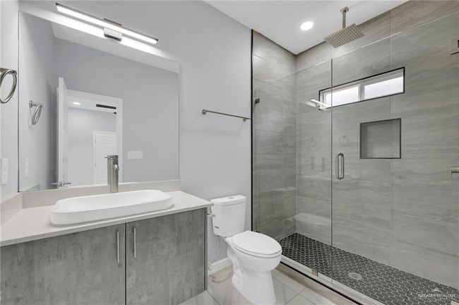 UNIT-1 - 3513 S Dominique Dr, Condo with 3 bedrooms, 2 bathrooms and 2 parking in Pharr TX | Image 12