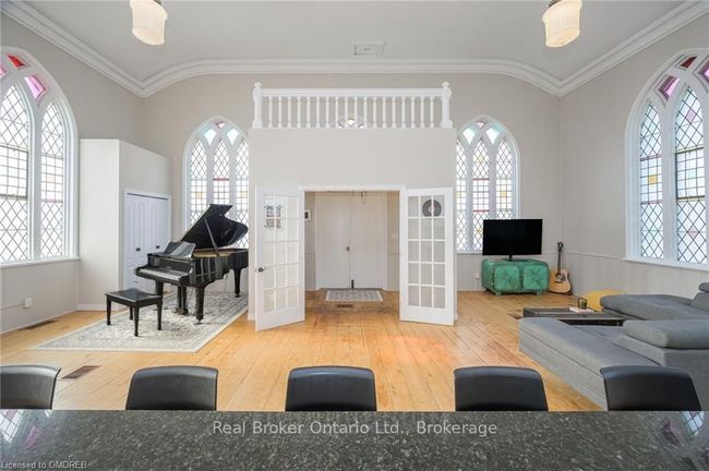 3318 Dundas St, House other with 3 bedrooms, 2 bathrooms and 6 parking in Burlington ON | Image 18