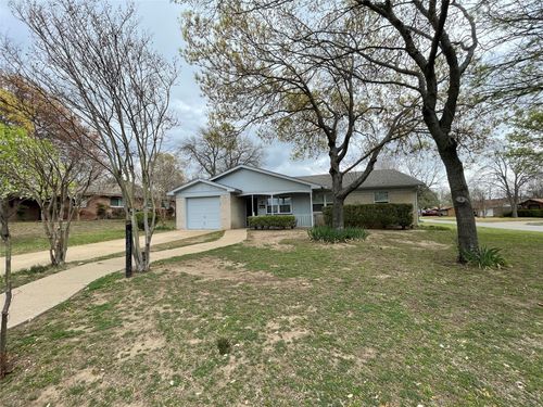 4009 Westerly Rd, Benbrook, TX, 76116-8583 | Card Image