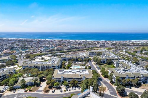 apt-207-950 Cagney Ln, Newport Beach, CA, 92663-1611 | Card Image