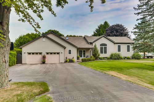 16916 Evelyn Dr, Thorndale, ON, N0M2P0 | Card Image