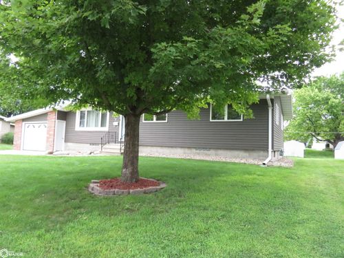 713 3rd St Ne, Clarion, IA, 50525-1143 | Card Image