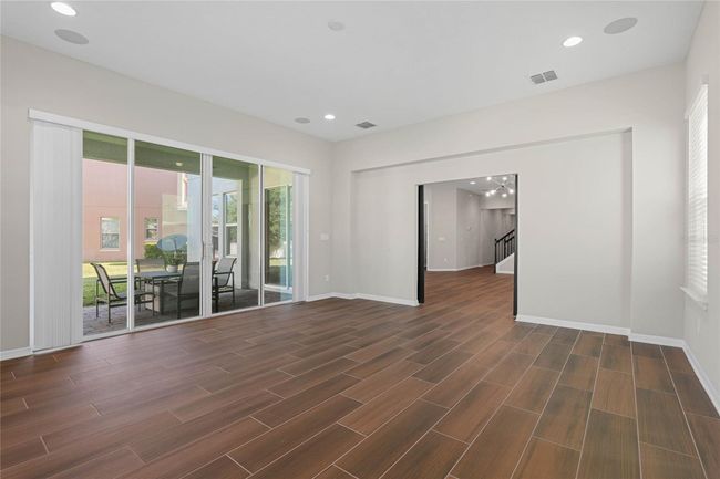 Bonus Room with sliding doors | Image 21