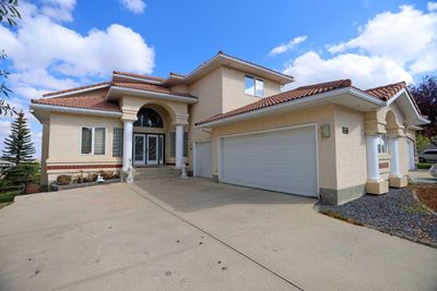 195 Hamptons Terr Nw, House detached with 5 bedrooms, 3 bathrooms and 6 parking in Calgary AB | Image 1