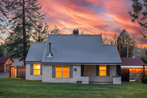 138034 Hillcrest St, Gilchrist, OR, 97737-3221 | Card Image