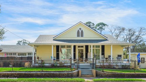 112 Bridge St, New Iberia, LA, 70563-2412 | Card Image