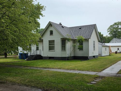 102 N Central Ave, Ladd, IL, 61329-9614 | Card Image