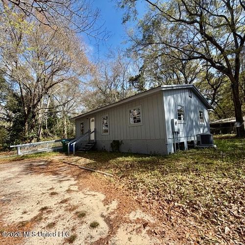 2708 24th St, Pascagoula, MS, 39581-2718 | Card Image