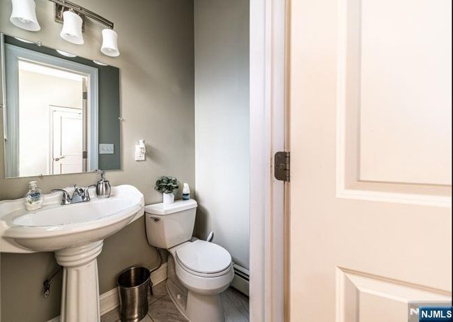 38 Rowland St, House attached with 3 bedrooms, 2 bathrooms and null parking in Newark NJ | Image 5