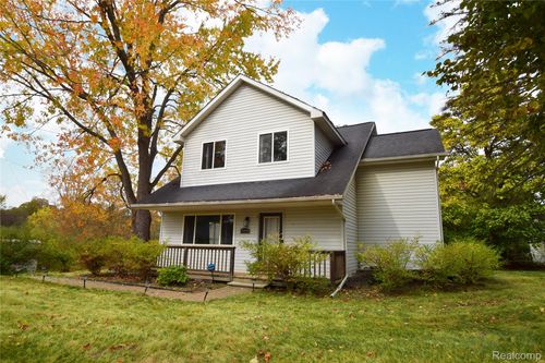 12215 Ray Rd, Ortonville, MI, 48462-8700 | Card Image